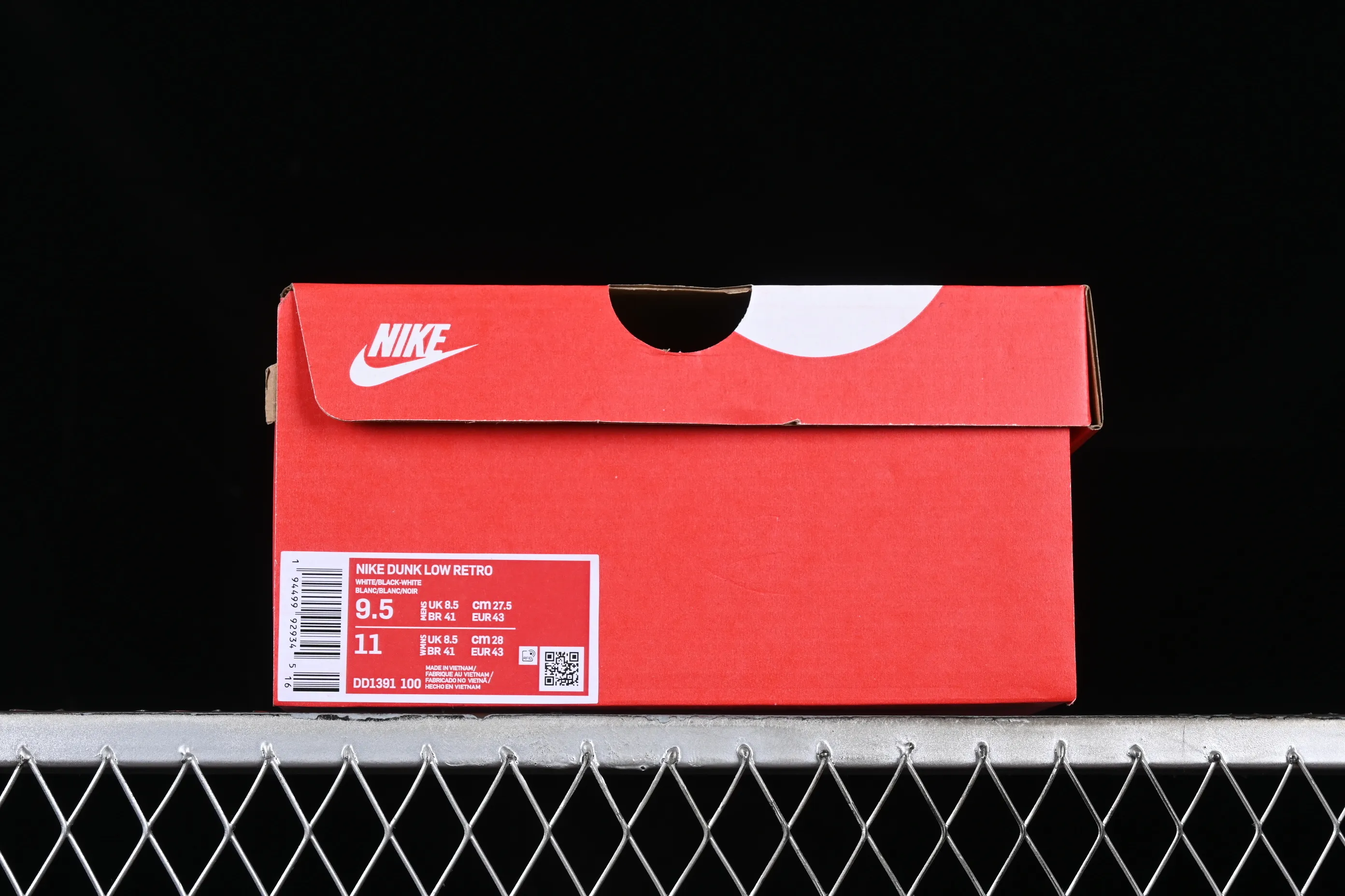 All Categories Nk SB Dunk Series Nk SB Dunk Low Low-top sneakers Nk Dunk Low Fire Heart Scottish distressed oxidation Deconstructed straps SB retro low-top casual sneakers DD1391-100